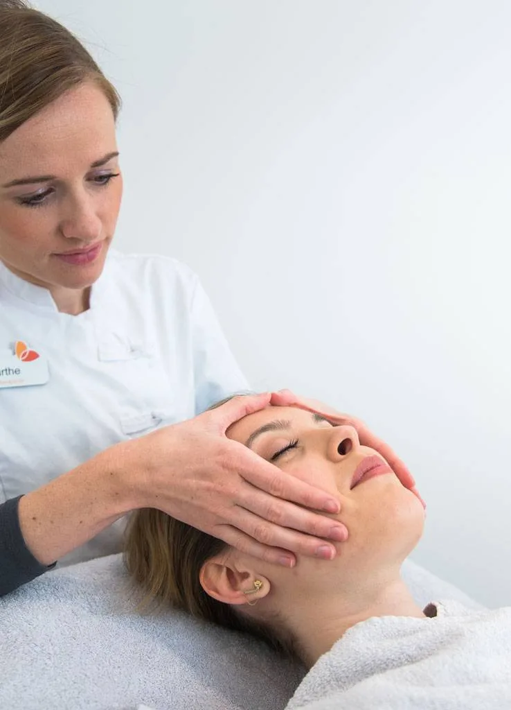 Dermacosmetische gezichtsbehandeling bij Apotheek&Beauty Monster