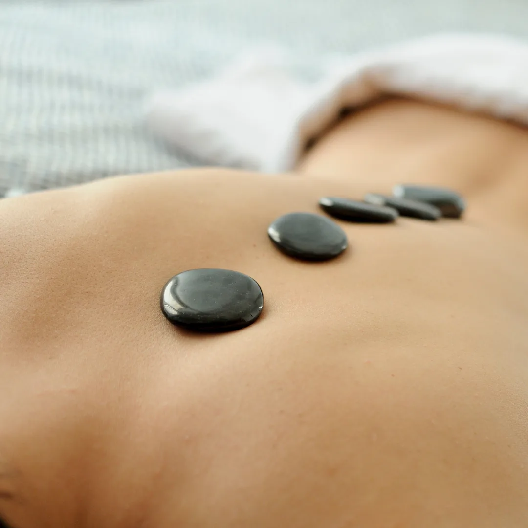 Hotstone massage bij Apotheek&Beauty Monster