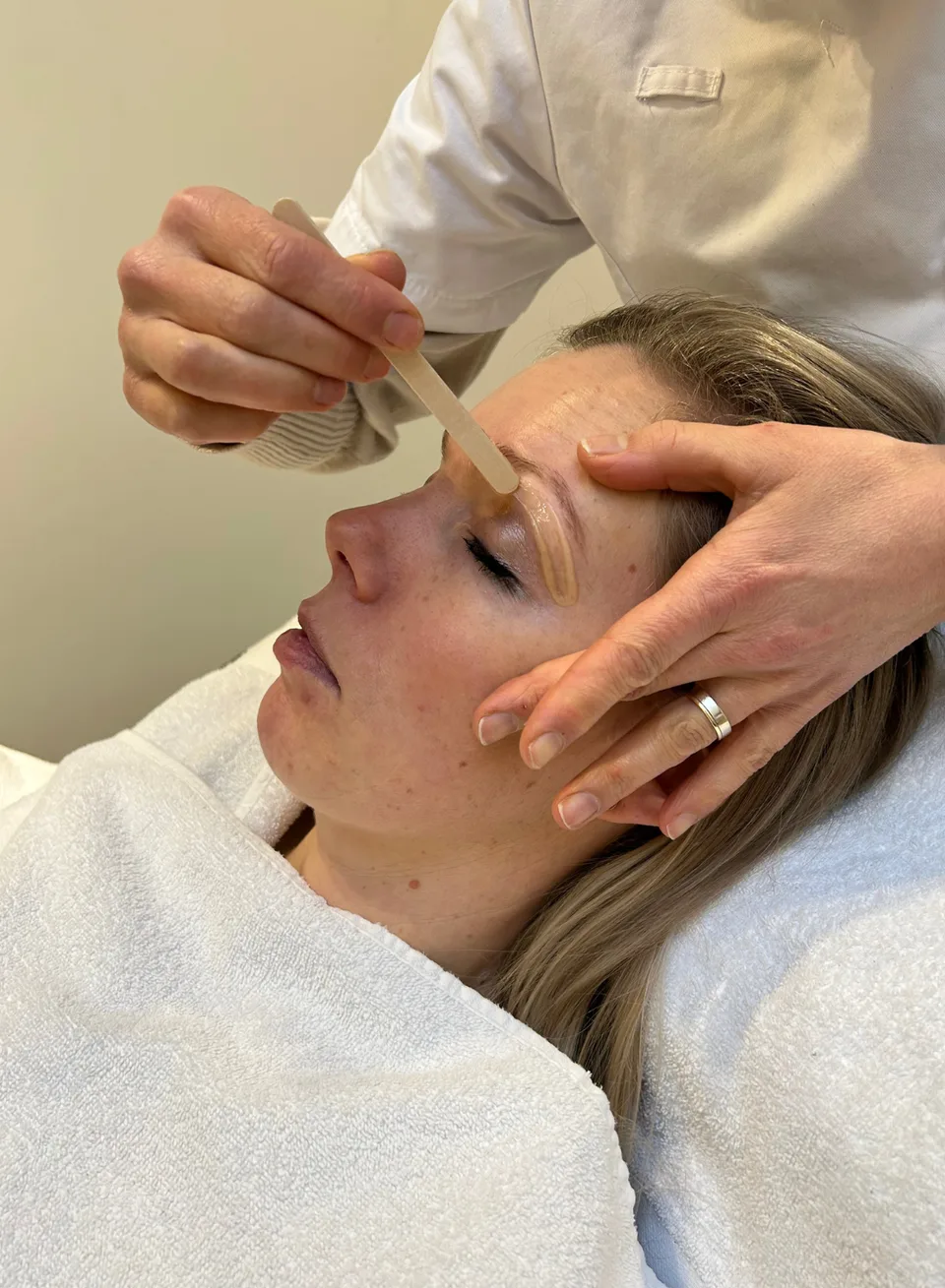 Wenkbrauw en wimper resultaat bij Apotheek&Beauty