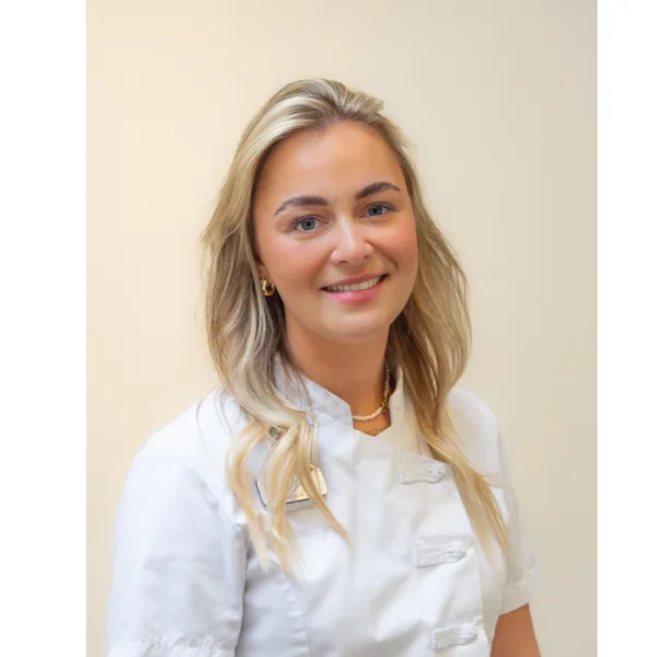 Eline — Huidtherapeut · Huidconsulente bij Apotheek&Beauty Monster