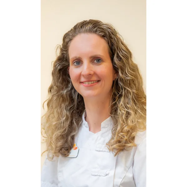 Jenny — Apothekersassistente · Schoonheidsspecialiste · Huidconsulente bij Apotheek&Beauty Monster